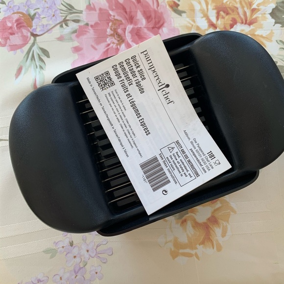 Pampered Chef quick slice - Picture 1 of 4